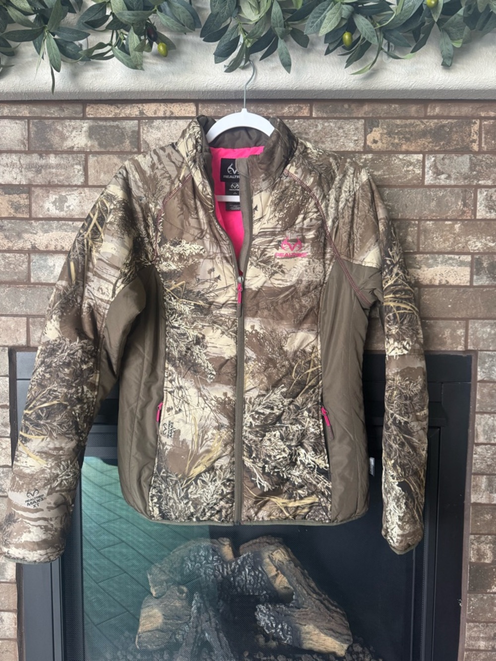 Realtree Max-1 XT Camo Jacket with Pink Accents size M
